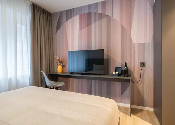 Pop 2night - Self Check-in * Цюрих